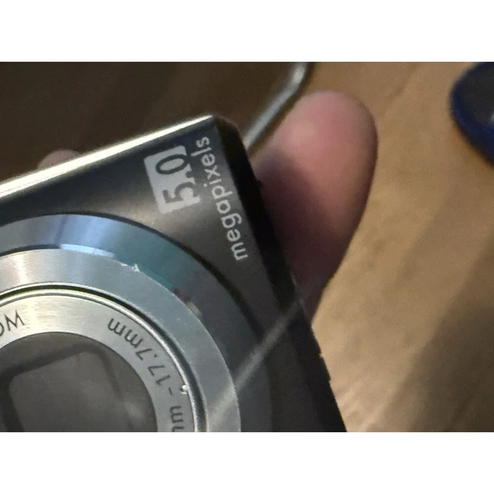 HP PhotoSmart M447 5.0 Digital Camera - Black W/ strap